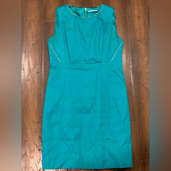 Tahari Dresses & Skirts - EUC Tahari Turquoise Sleeveless Shift Dress with Gold Piping 10